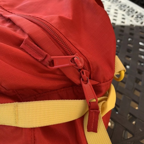 Supreme Duffle Bag - Picture 3 of 6